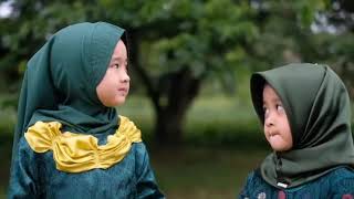 طفلة تنشد يا رسول الله يا يا نبي لك الشفاعة وهذا مطلبي