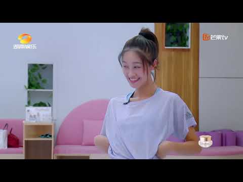 【会员抢先看】张含韵蓝盈莹变伊能静女儿？阿KENN老师独特教学获姐姐们点赞《乘风破浪的姐姐》|芒果TV会员频道