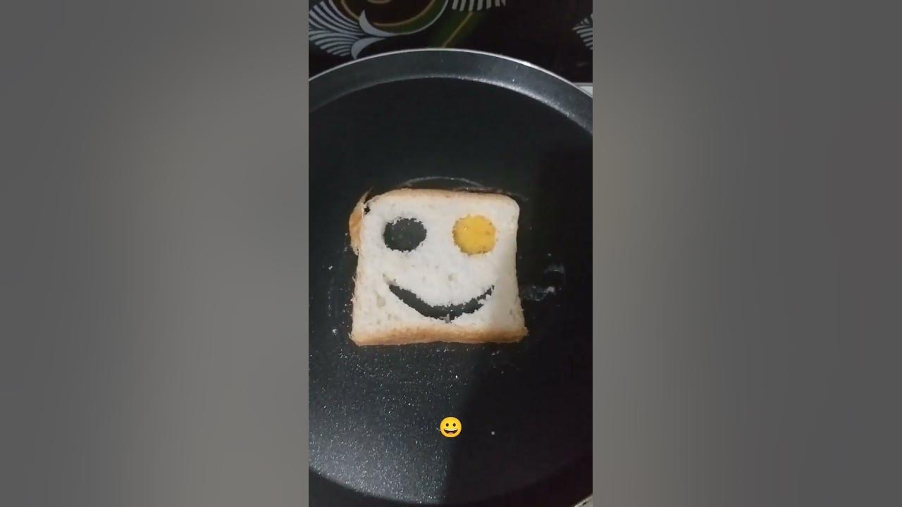 Emoji bread omelet 🍳||comment the next emoji || #music #song #omlet #trending #viral #funny #comedy