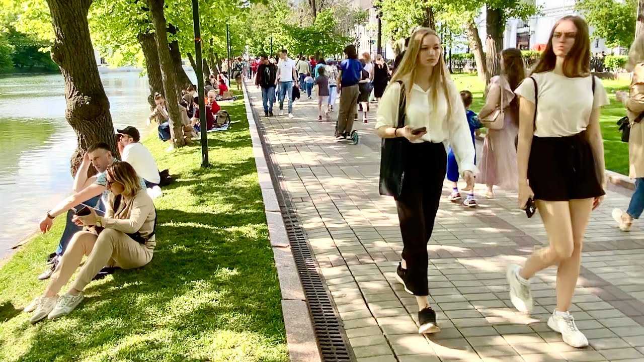 Moscow Walk. Chilled Saturday. Clean Ponds (Chistye Prudy). June 4, 2022