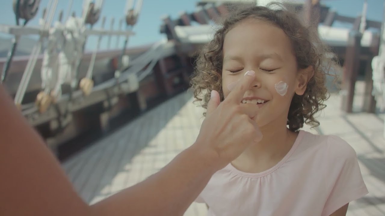 Luxury charter yacht Dunia Baru