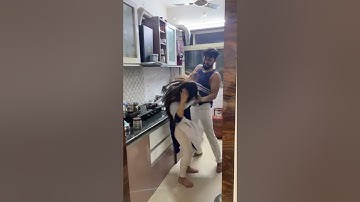 gas pe khade ho gaye ladki | vj pawan singh | shorts