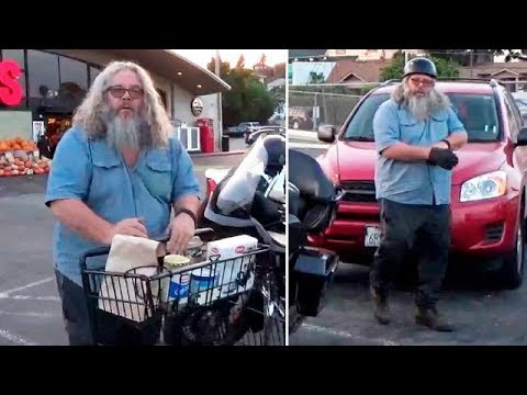 Things Get Awkward In A Hurry With Sons Of Anarchy Star Mark Boone Junior