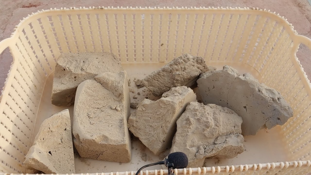 Pure mud dirt dry crumbling full satisfying sound ❤️