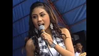 Play Boy - Anjar Agustin - New Pallapa live Karang Pilang 2008
