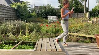 #motherearth #presence #create Why don’t you put your phone down and listen to the Holy Spirit..