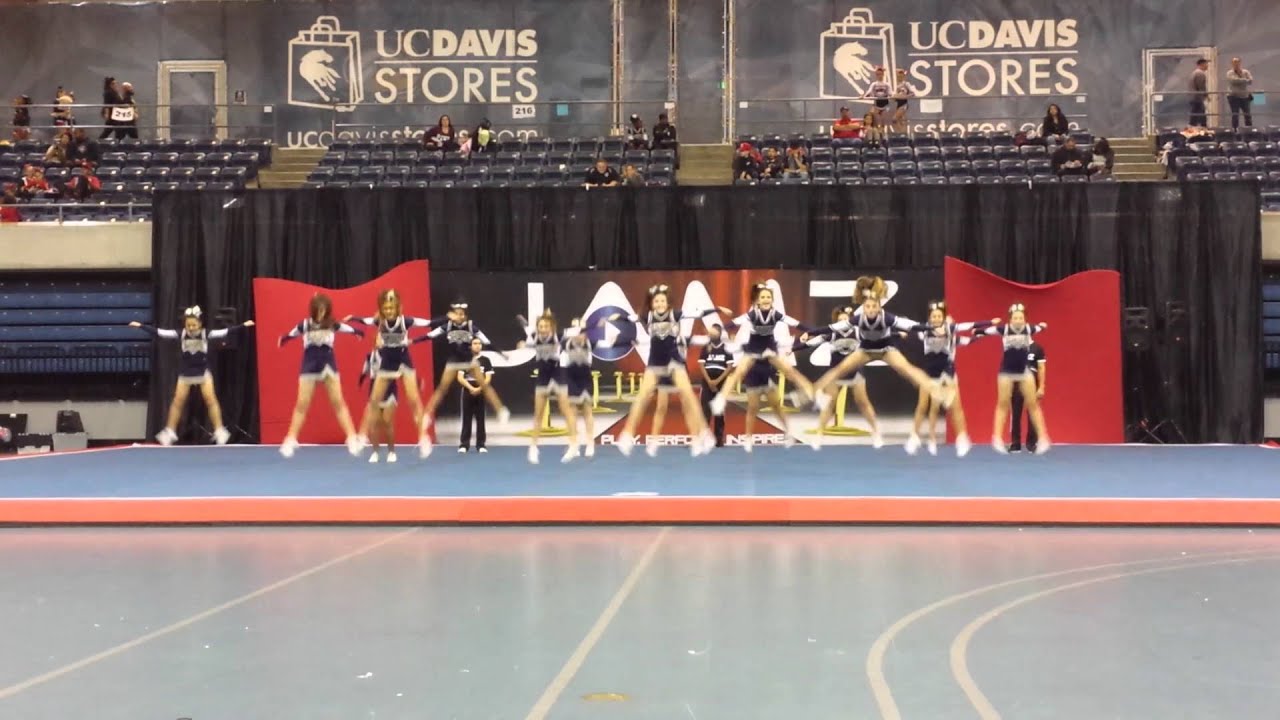 Elk Grove Jr Herd Cheerleaders Gold Team YouTube elk-grove-jr-herd-cheerleaders-gold-team-youtube