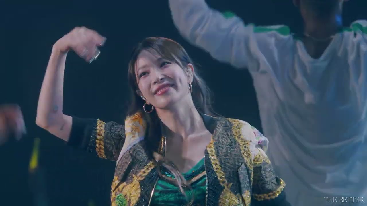 BoA - Amazing Kiss [BoA 20th Anniversary Special Live -The