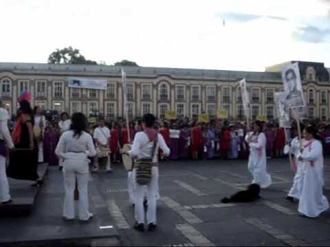 Mujeres en la Plaza Bolivar- Colombia 2009