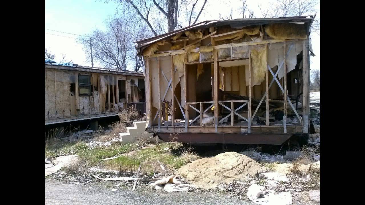 Abandoned mobile home park flint michigan YouTube