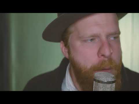 Video: Valor neto de Alex Clare: Wiki, casado, familia, boda, salario, hermanos