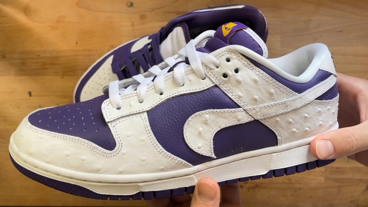 nike dunk upside down swoosh