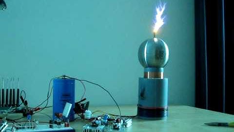 Super Mario Bros. 2 played on Muscial Tesla coil