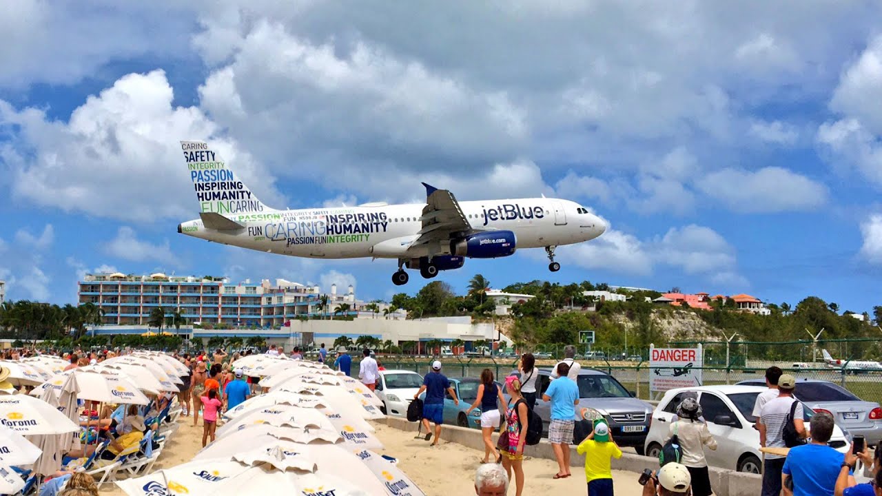 747 Airplane Flying RIGHT Overhead AWESOME Maho Beach St Maarten 747-airplane-flying-right-overhead-awesome-maho-beach-st-maarten