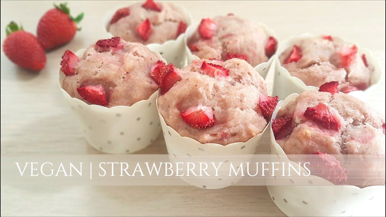 VEGAN | Strawberry Muffins