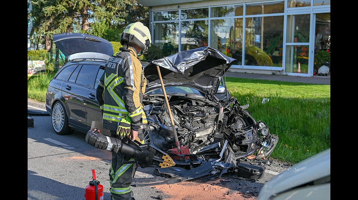 Bautzen - Frontalcrash mit Taxi: Fünf Verletzte, darunter zwei Kinder