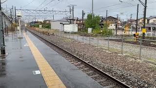 JR西日本 北陸本線 521系 J05編成 普通 西金沢駅 停車
