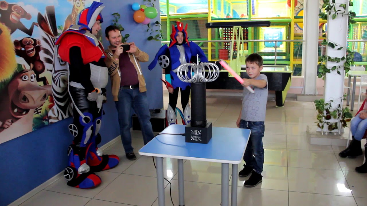 Аниматор радуга. Кумертау радуга аниматоры. Радуга аниматоры. Фон для баннера фейсбук аниматоры детских праздников. Радуга аниматоры.