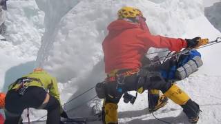 how sherpa rescue others, putting their own life in danger.