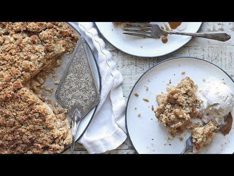 Fresh Apple Tart with Oatmeal and Almond Crust