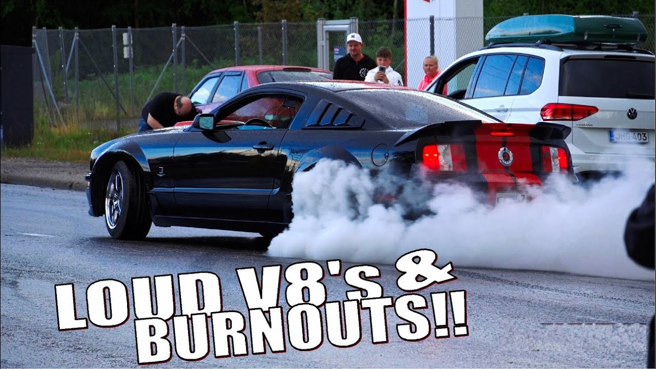 MUSCLE CARS Massive Street Burnouts!! - Järvenpää Cruising 7/2022