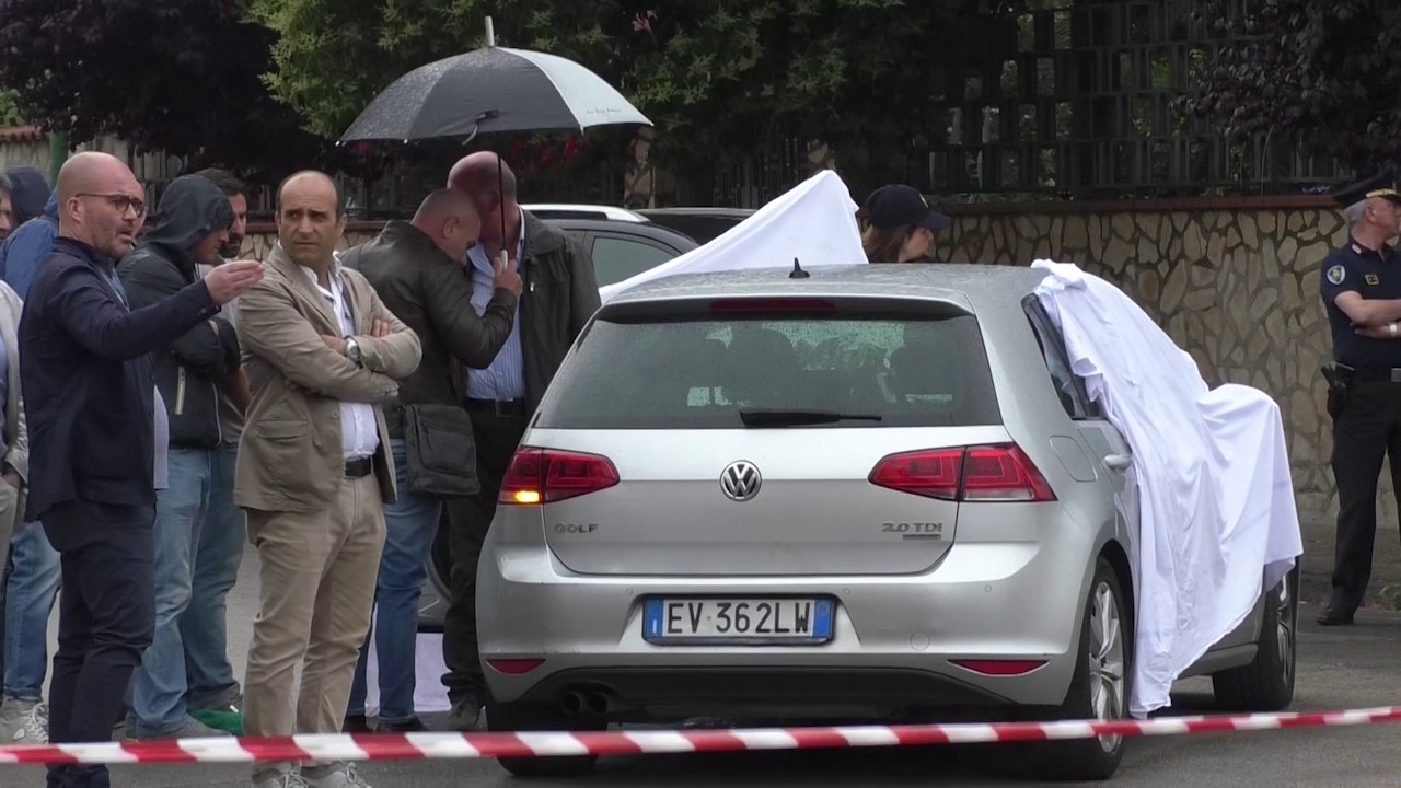 Ucciso davanti al figlio in un agguato di camorra ad Afragola