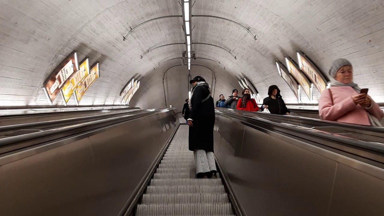 Ride in Helsinki metro - Kamppi (Kampen) station (metroasema) - 18.03.2019