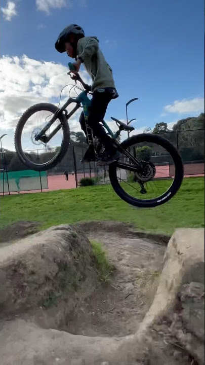 Awesome Dirt Jumps🚴‍♂️#mtb #howtojump
