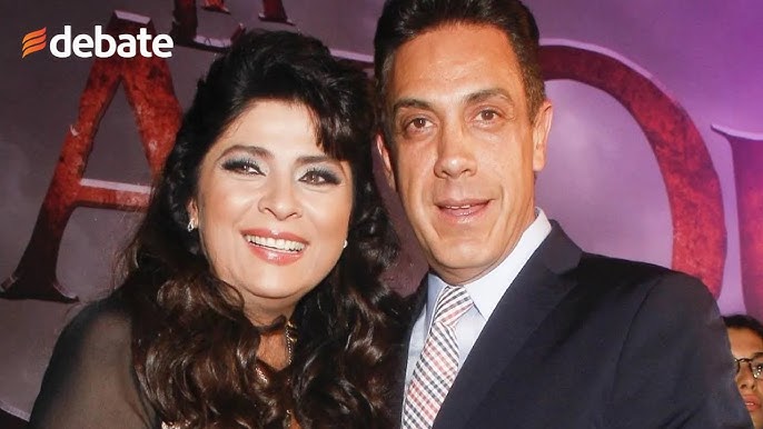 Victoria Ruffo dice que su matrimonio con Omar Fayad se transformó, "ya no  es la pasión desbordante" - YouTube