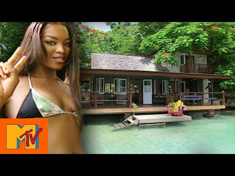 Naomi Campbell's Jamaican Retreat Has A Surprise James Bond Connection | Cribs