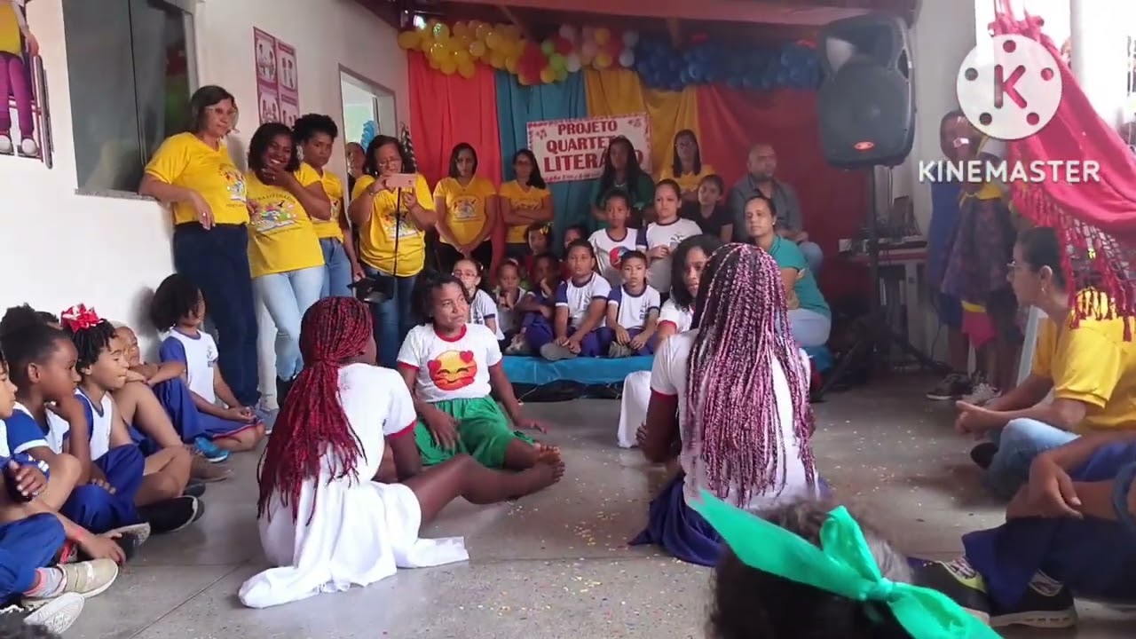 Apresentação turma do 5° ano. 1° Amostra Literarea da EMMPS. Prós: Ortencia,Tânia e Marlene Araújo.