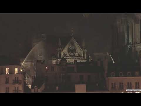 Video: Incendio Nella Cattedrale Di Notre Dame 2019: Ultime Notizie