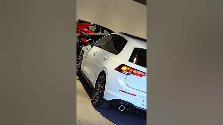 VOLKSWAGEN GOLF 8 GTi 2.0 TSI DSG @Bidvest McCarthy Audi Westrand 011 375 4800