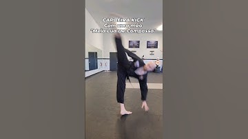 CAPOEIRA KICK Com uma mão "Meia Lua De Compasso" #martialarts #capoeira #shorts #viral #trending