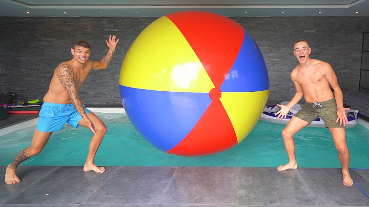 MEGA STRANDBAL VAN 3 METER! DIT GING FOUT!