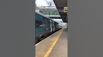Avanti class 390 crossover. 390123 and 390131 pass each other at Liverpool south parkway with 2 tone
