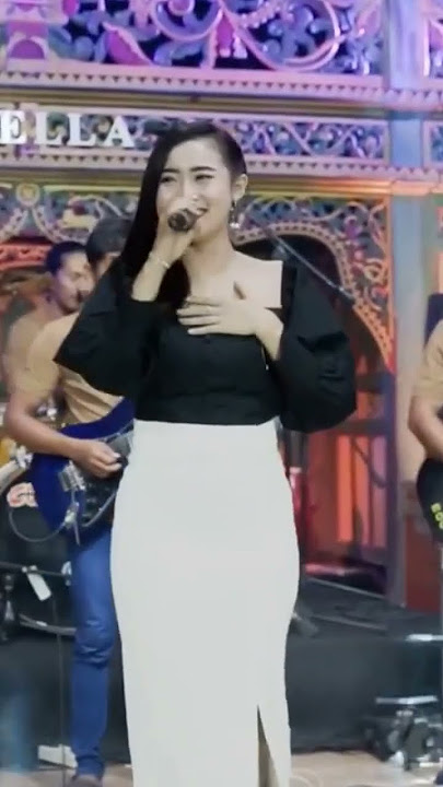Pesona Yeni Inka  ketika duet dg Fendik Adella.