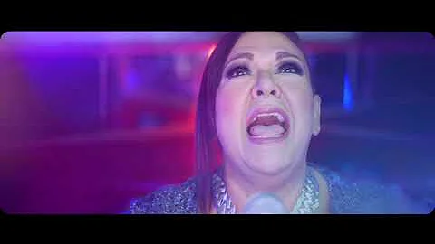 Edith Salazar - Lanza botellas (Official Vdeo)