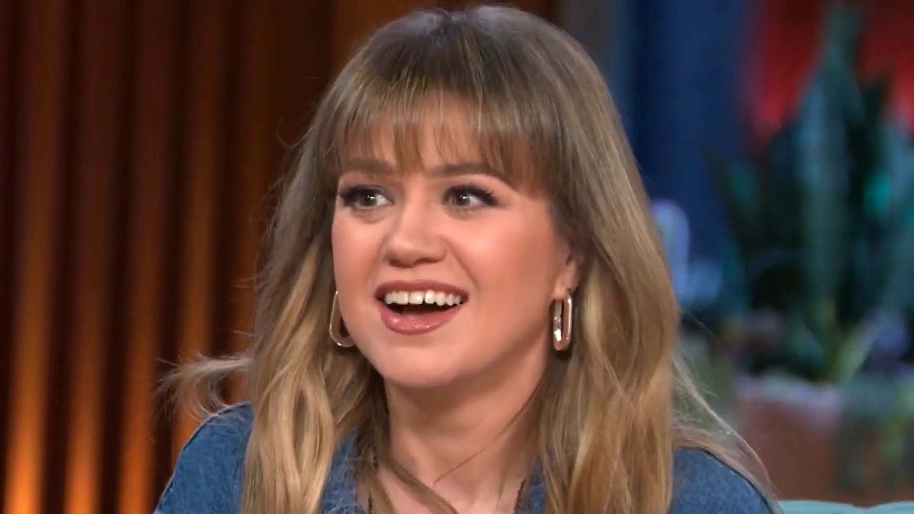 Kelly Clarkson Opens Up About Enjoying Single Life and Not Interested in Dating