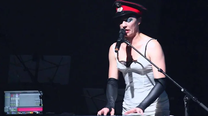 Amanda Palmer performs "Seeruber Jenny (Pirate Jen...