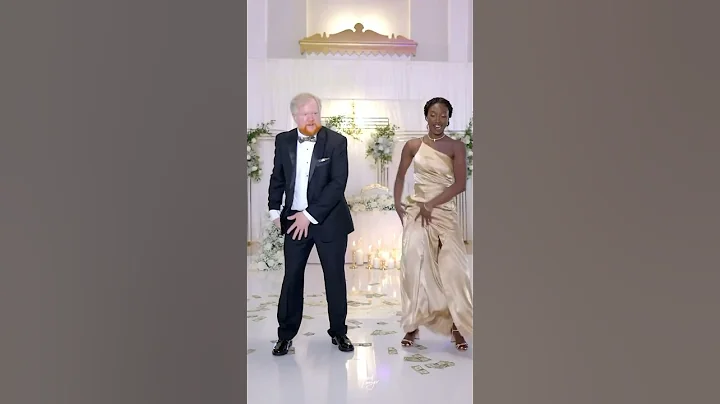 Bridesmaid and groomsman stole the spotlight with their dance 💃🏾 #weddings - DayDayNews