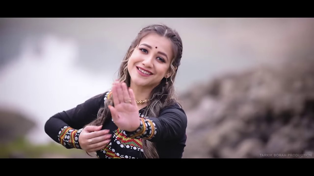 Moina kon bakhor    Subasana Dutta ll Cover video by Sumi Borah