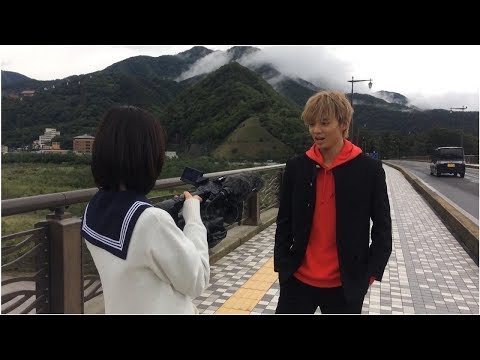 佐藤大樹＆鈴木 仁がプールでじゃれる！ 映画『4月の君、スピカ。』仲良しメイキング＆オフショット動画が解禁