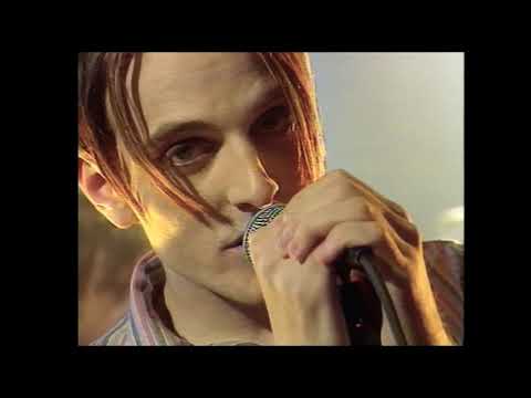 Menswear - Daydreamer (Live MTV Most Wanted 8 Aug 1995)