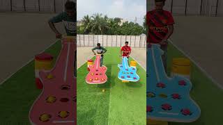 guitar battles ! 🎸 who can balance the balls and win the challenge 