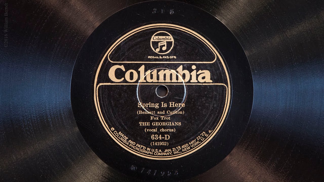 YouTubeでSpring Is Here • The Georgians (Victrola Credenza)を視聴