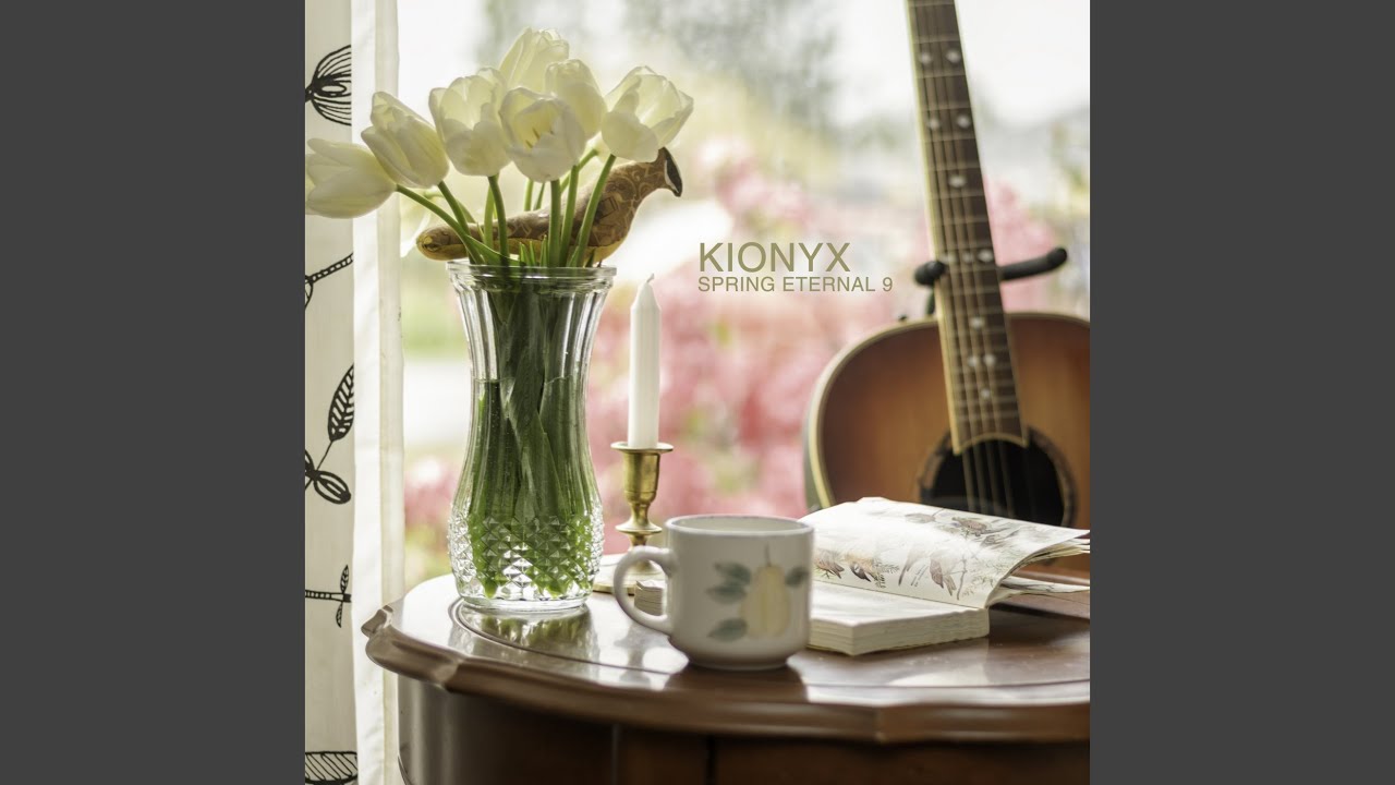Mira Calm Song (feat. Bunny Rabbit) en YouTube