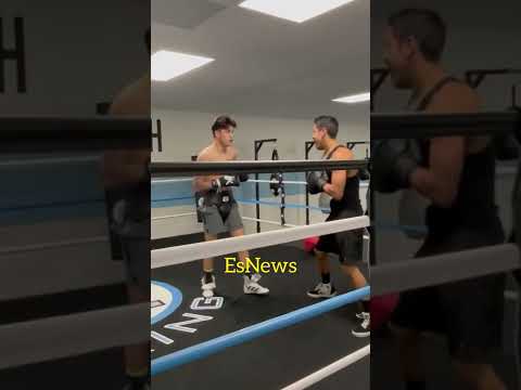 Pro boxer Tayden Beltran Sparring A Bully That Used To Bully Him In High School - Watch What Happens