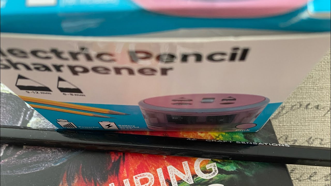 ACTION : ON ESSAIE LE TAILLE CRAYON ELECTRIQUE