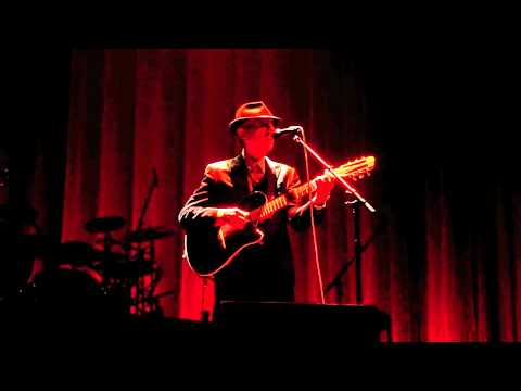 Victoria, Avalanche, Leonard Cohen, 2010